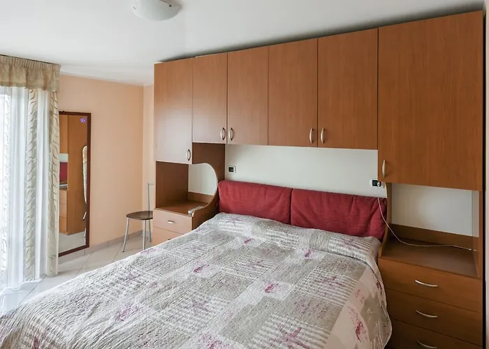 Palazzo Giallo * Alba Adriatica