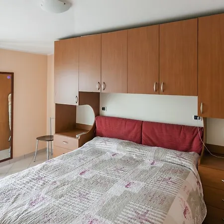 Palazzo Giallo * Alba Adriatica