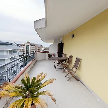 Palazzo Giallo Apartment