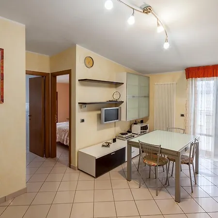 Palazzo Giallo Apartment Alba Adriatica