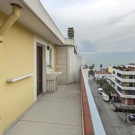 Palazzo Giallo Apartment